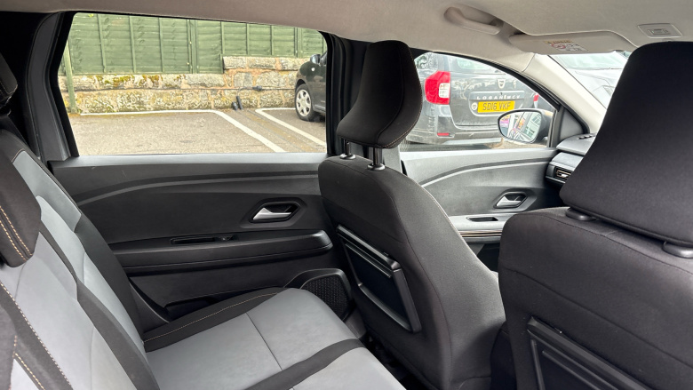 Dacia Jogger 1.6 HEV Extreme 5dr Auto Hybrid Estate